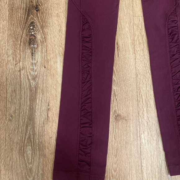 Lululemon running pants! - Picture 2 of 4